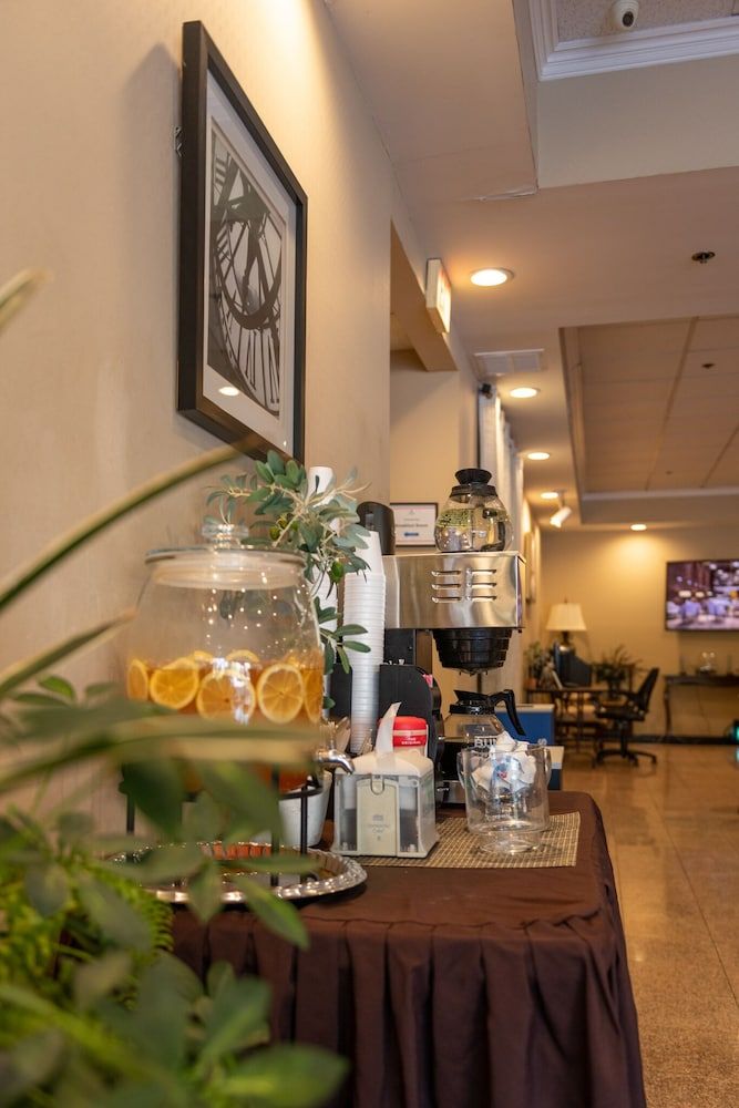 GreenTree Inn & Suites Alhambra 3