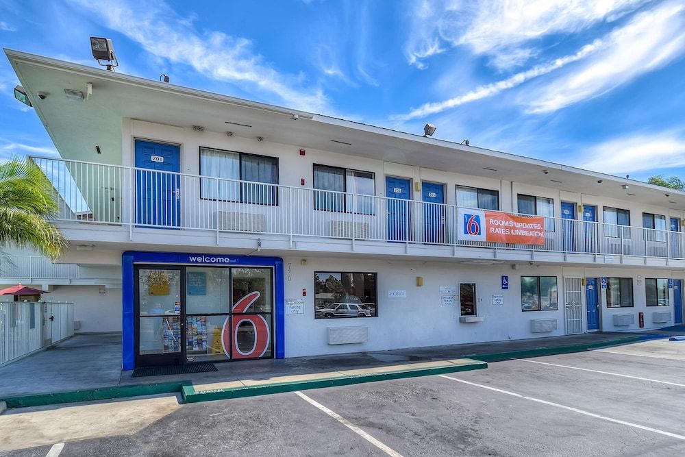 Motel 6 Stanton, CA - Anaheim West 2 estrelas em Stanton