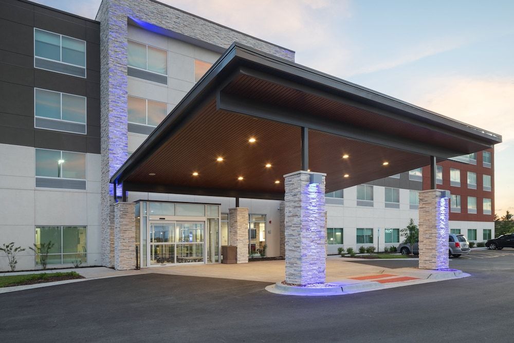 Holiday Inn Exp & Sts Bourbonnais East - Bradley 3 estrelas em Bourbonnais