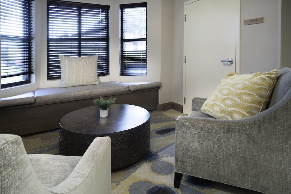 Staybridge Suites Summerville 3