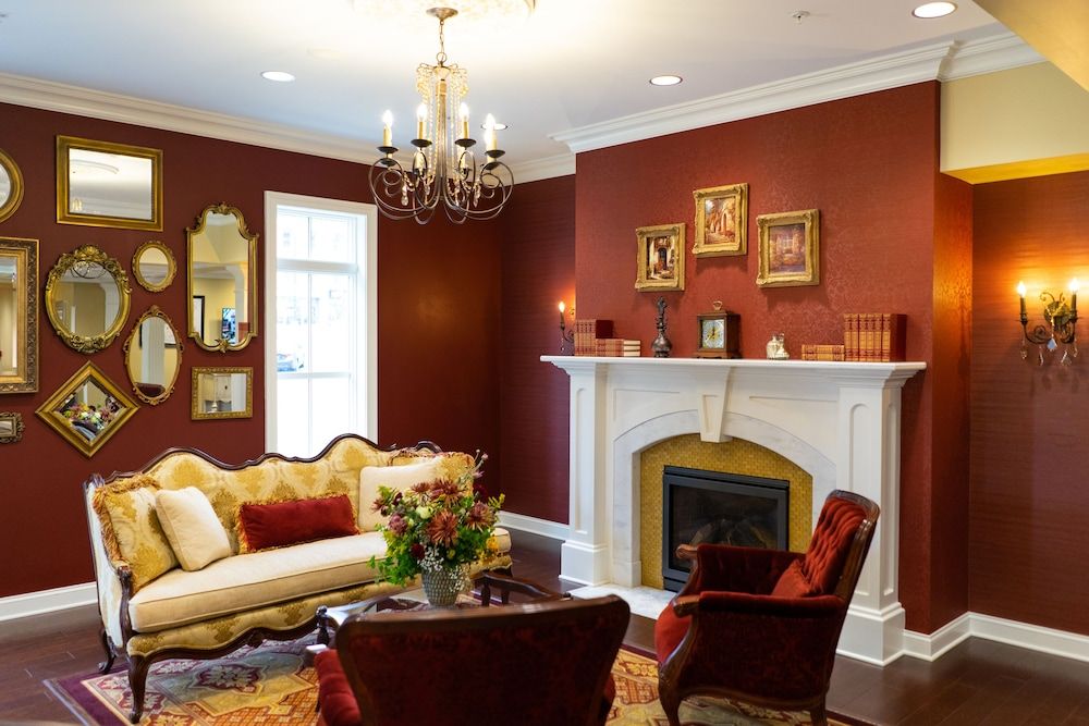 The Mount Vernon Grand Hotel 2