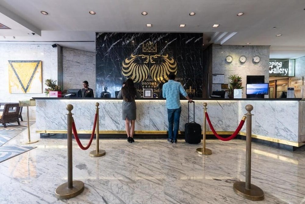Eurobuilding Hotel & Suites 2