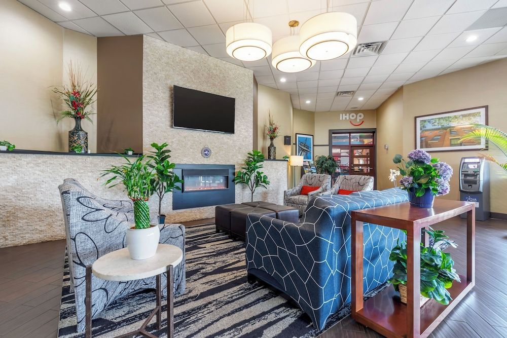 Comfort Inn & Suites Aberdeen near APG 3