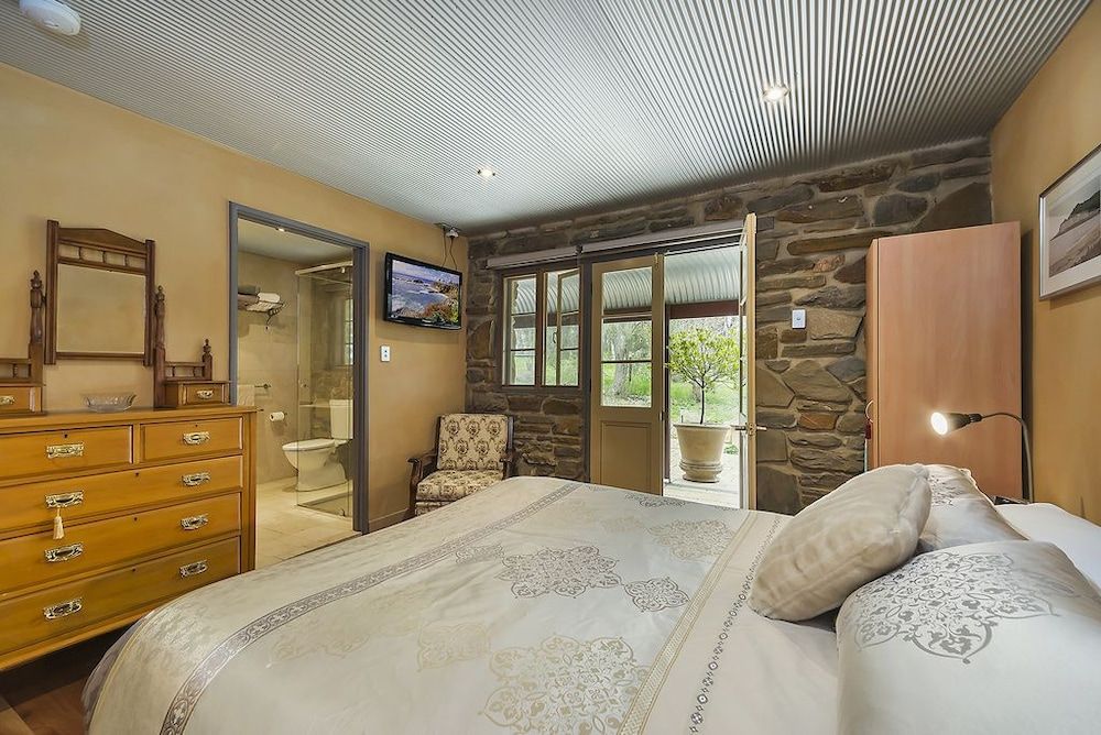 1860 Wine Country Cottages 3