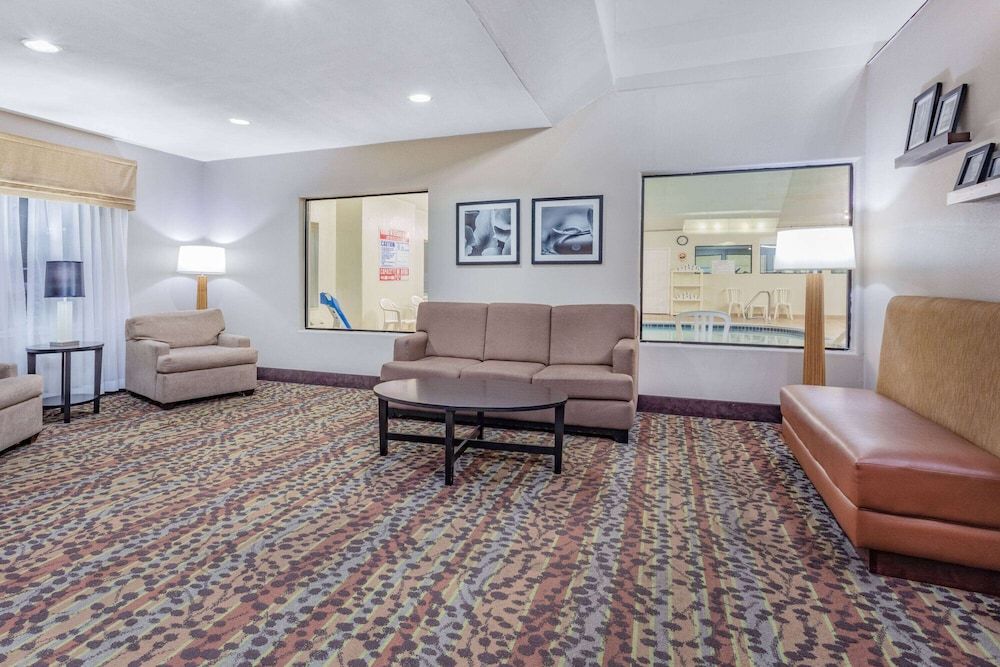 Baymont by Wyndham Milan 3