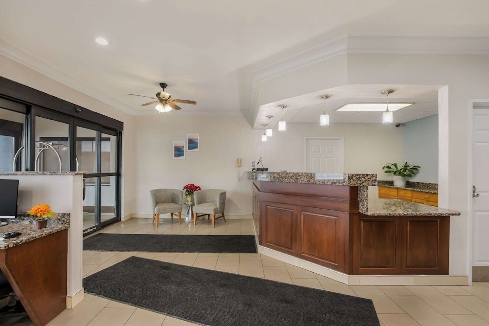 MainStay Suites Joliet I-80 2