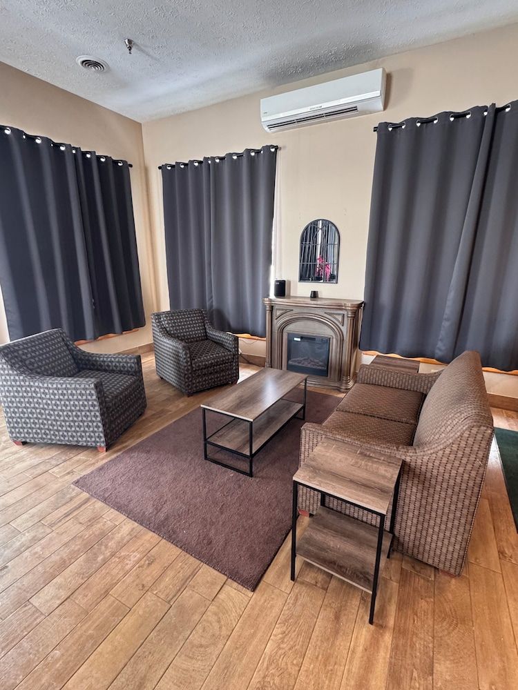 Quality Inn Waynesburg 2