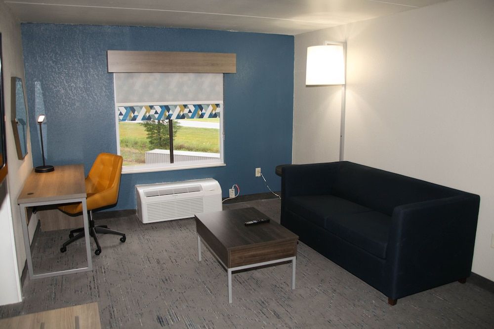 Holiday Inn Express Rocky Mount ÔøΩ Sports Center 3