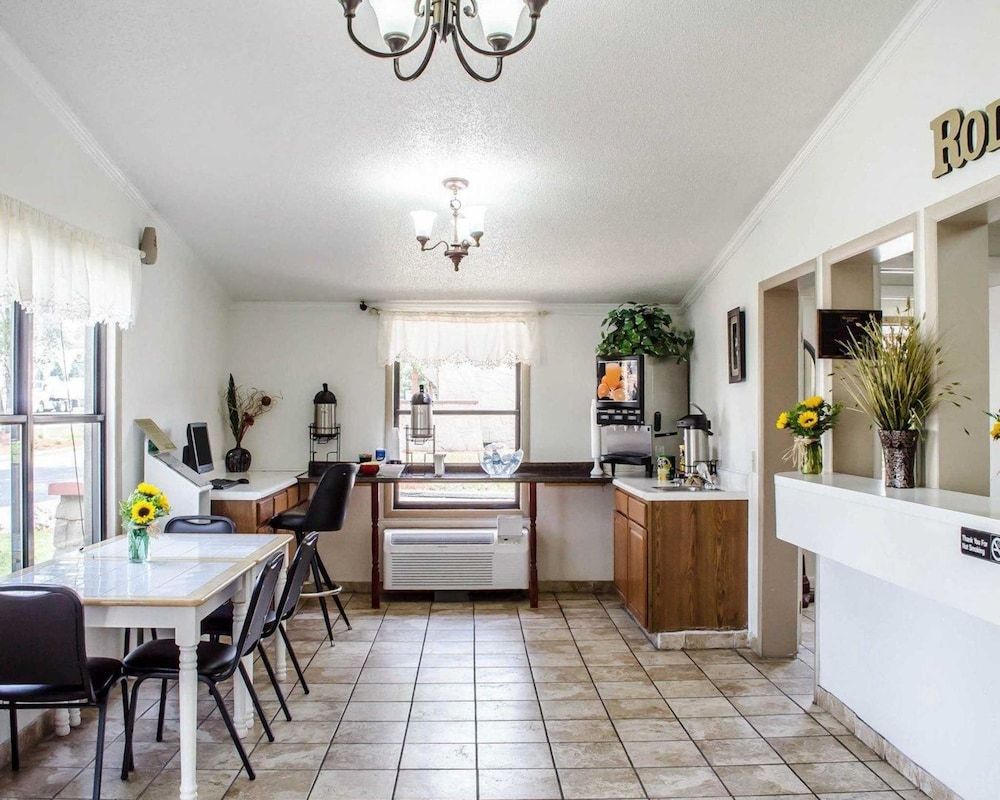 Rodeway Inn (Carlisle) 2