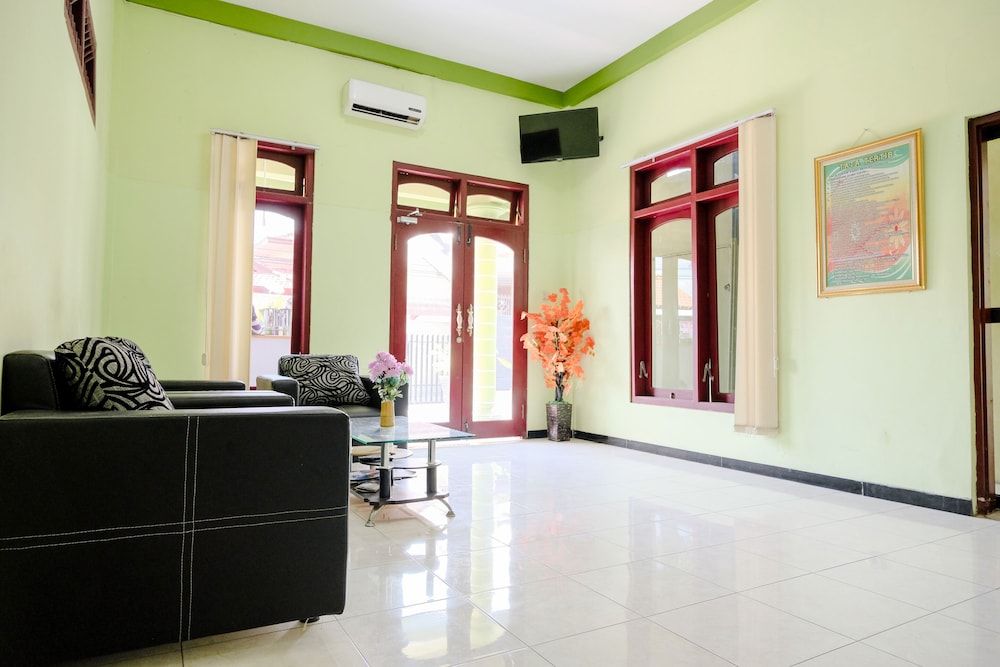 Oyo 2508 Alba Suites Homestay 3