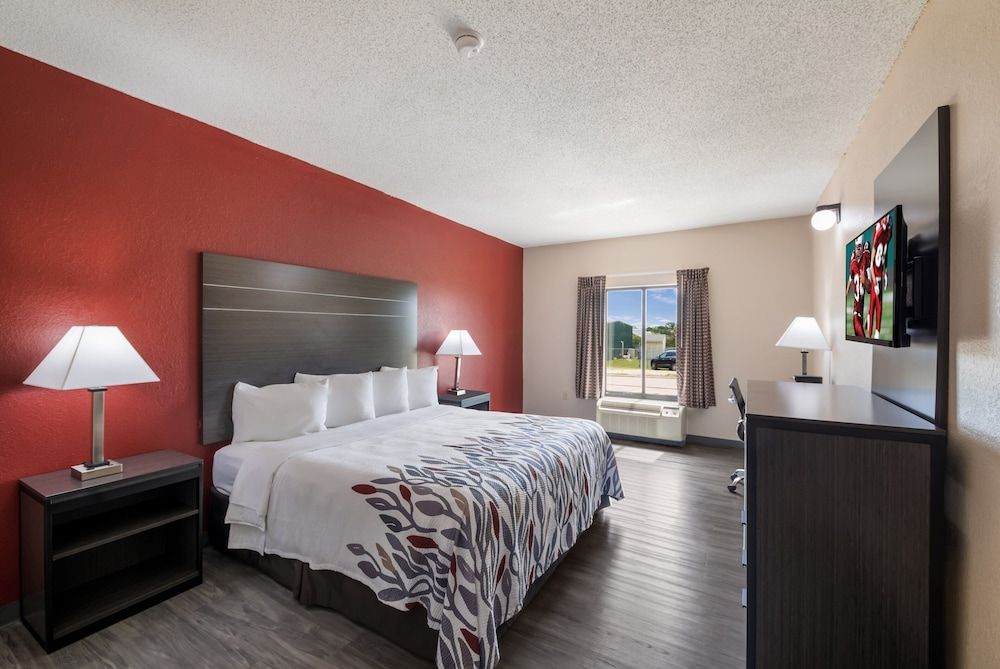 Red Roof Inn & Suites Austin East - Manor 2 estrelas em Manor