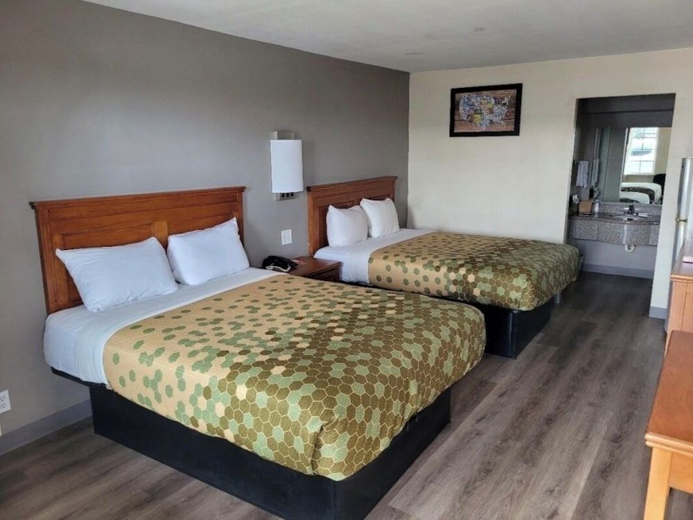 Econo Lodge (Temple) 3