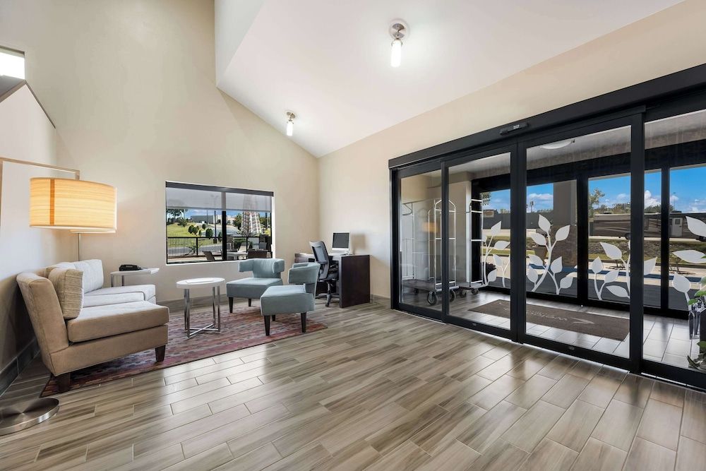 Sleep Inn & Suites 3