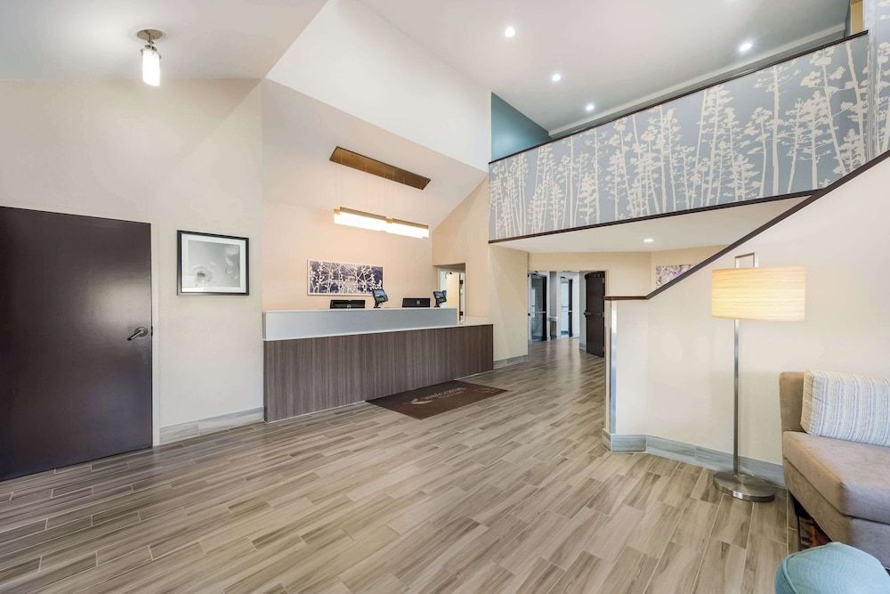 Sleep Inn & Suites 2