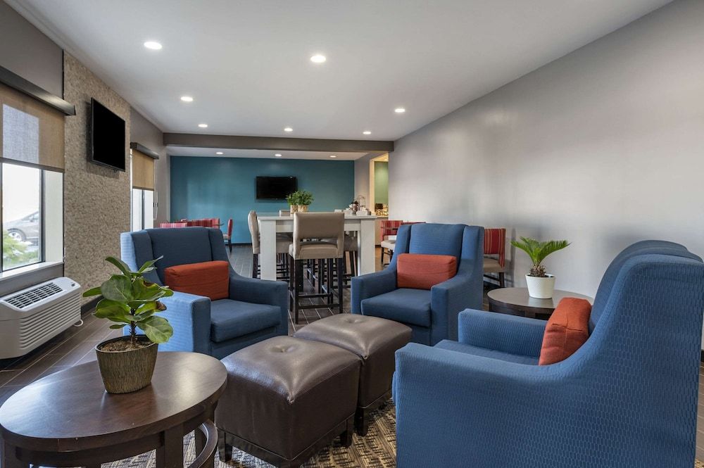 Comfort Inn Airport - Plainfield 3