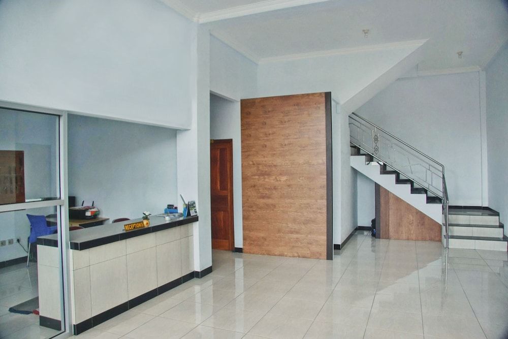 Oyo 1565 Hotel Homiko 3