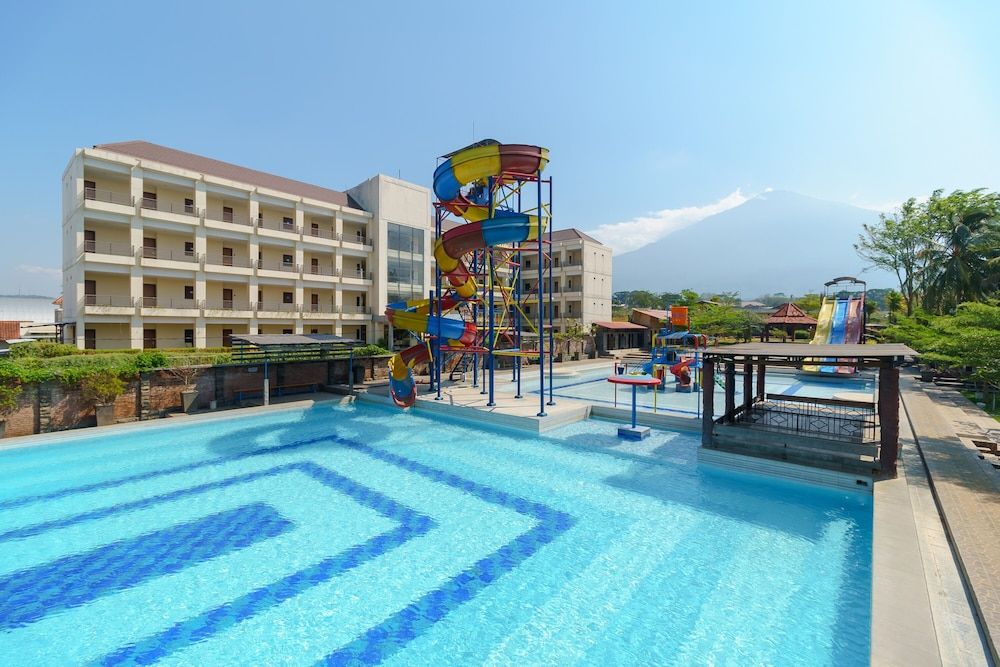 Formerly Reddoorz Resort Sangkan Hurip Kuningan 2 estrelas em Kuningan