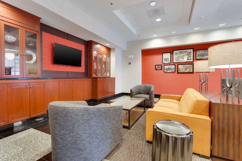Drury Inn & Suites St. Louis O'Fallon, IL 2