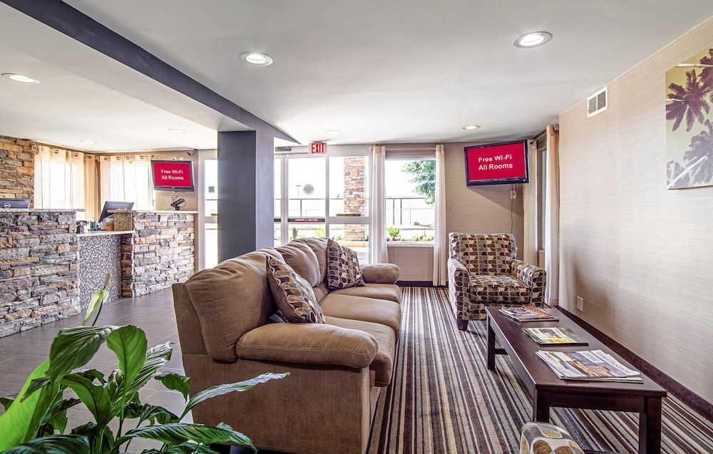 Red Roof Inn & Suites Greenwood, SC 2