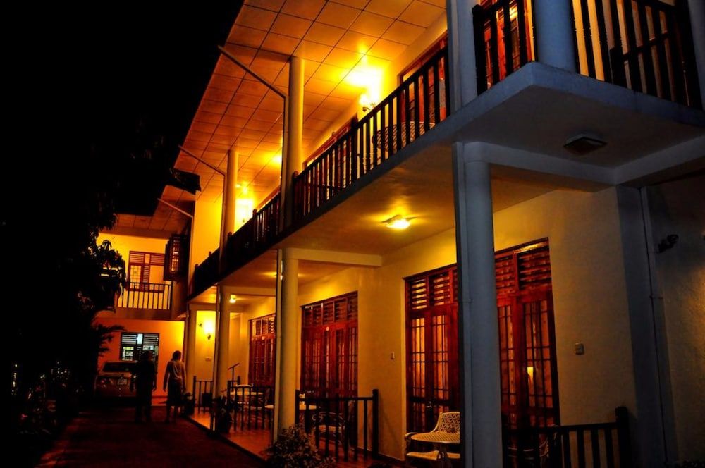 London Palace -1 estrellas en Anuradhapura