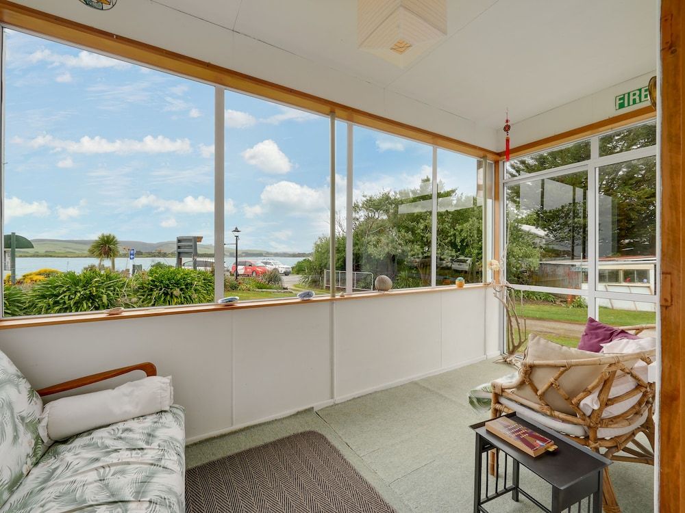 Surat Bay Lodge, Motel and Backpackers 2