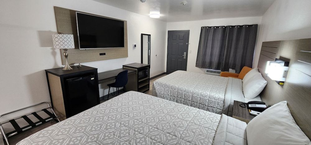 Country Inn Banning 2