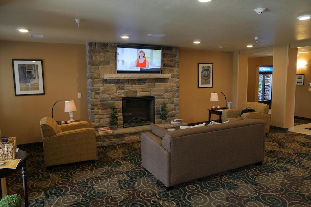 Cobblestone Inn & Suites - Winterset, IA 3