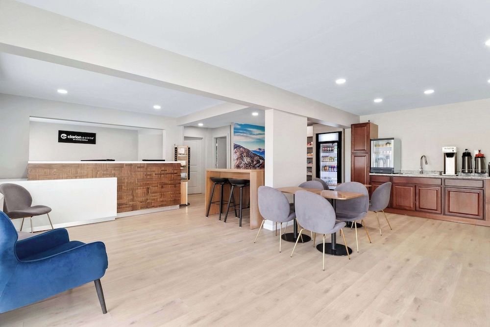 Clarion Pointe Ridgecrest near China Lake Naval Station 2