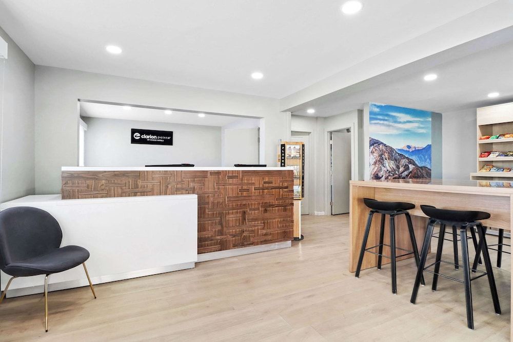 Clarion Pointe Ridgecrest near China Lake Naval Station 3