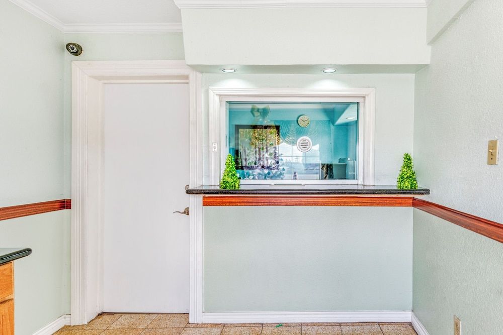 Sienna Inn Channelview, TX 3