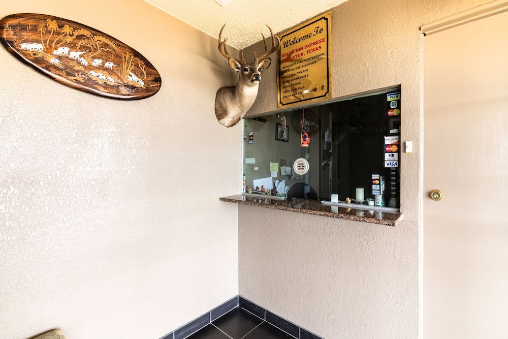 OYO Hotel Decatur TX Hwy 287 Northwest 3