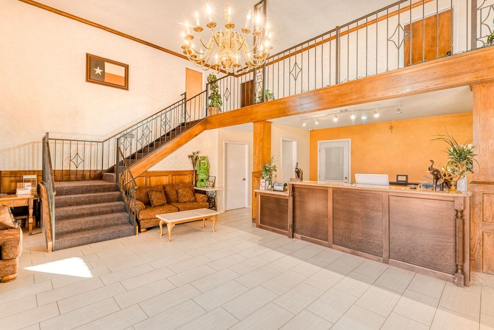 OYO Hotel Jefferson TX Hwy 59 2