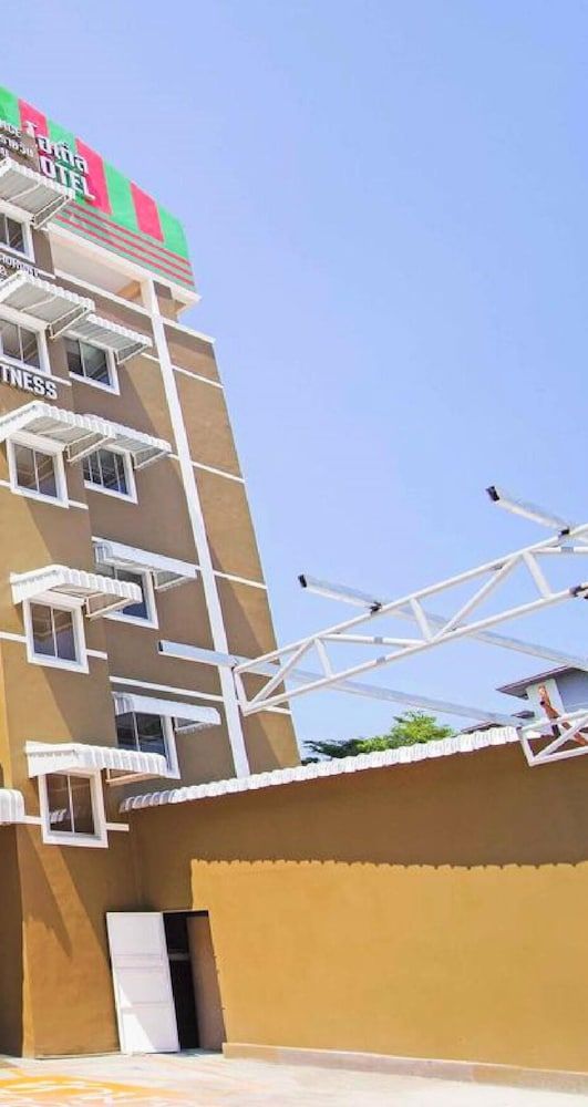 Wises Hotel 2 étoiles à Ban Bang Phra