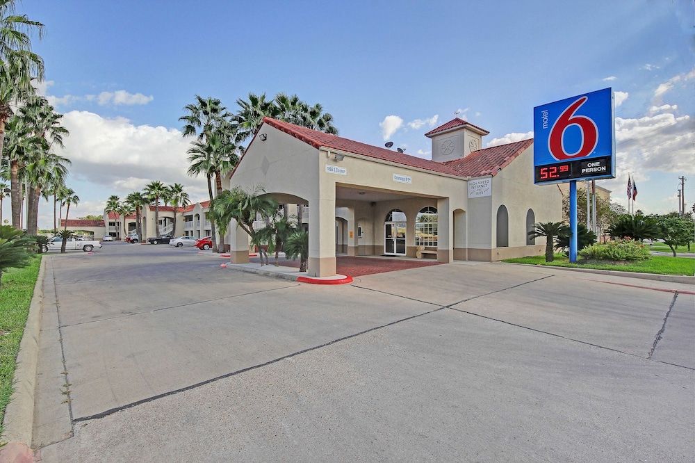 Motel 6 Edinburg, TX 2 estrelas em Edinburg