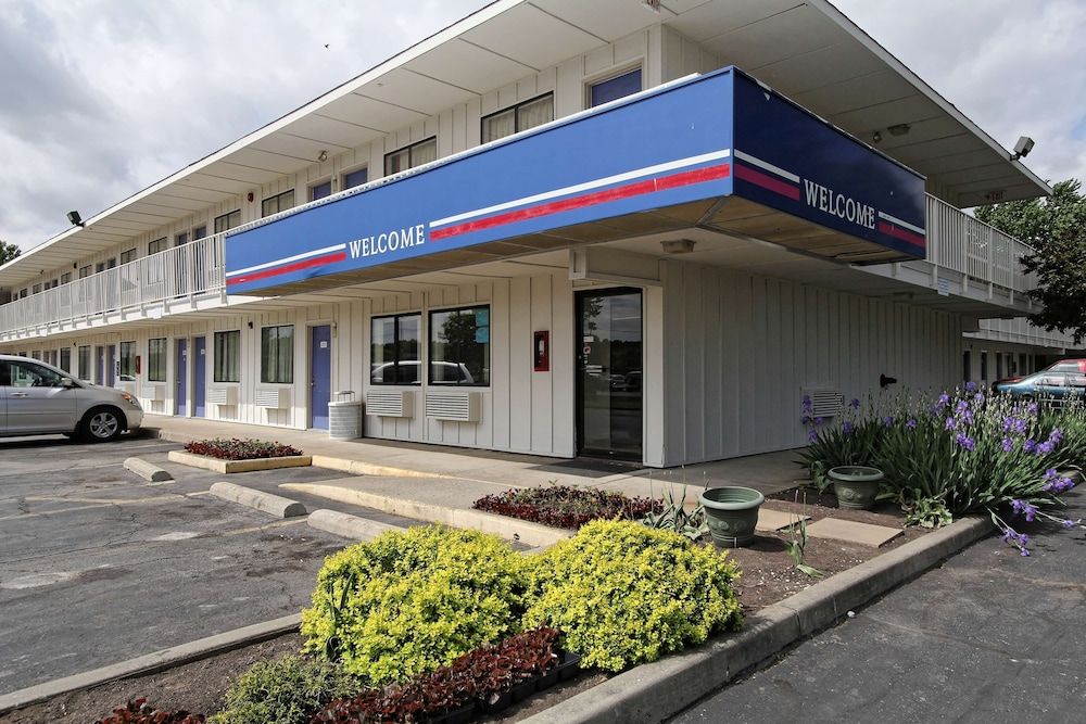 Motel 6 Amherst, OH - Cleveland West - Lorain 2 estrellas en Amherst
