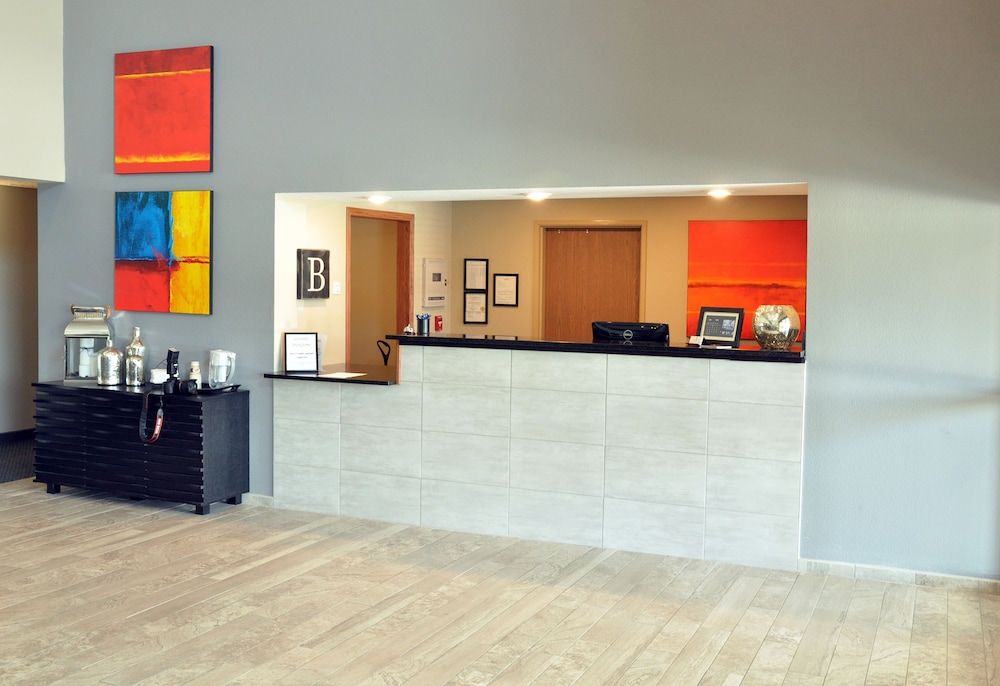 Brookstone Lodge & Suites 3