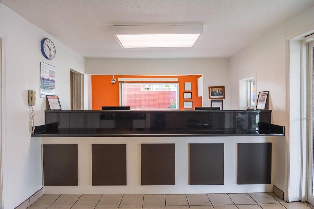 Motel 6 Gainesville, GA 2