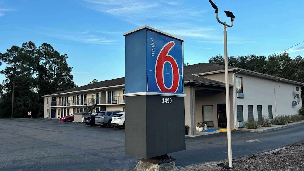 Motel 6 Macclenny, FL 2 estrelas em Macclenny