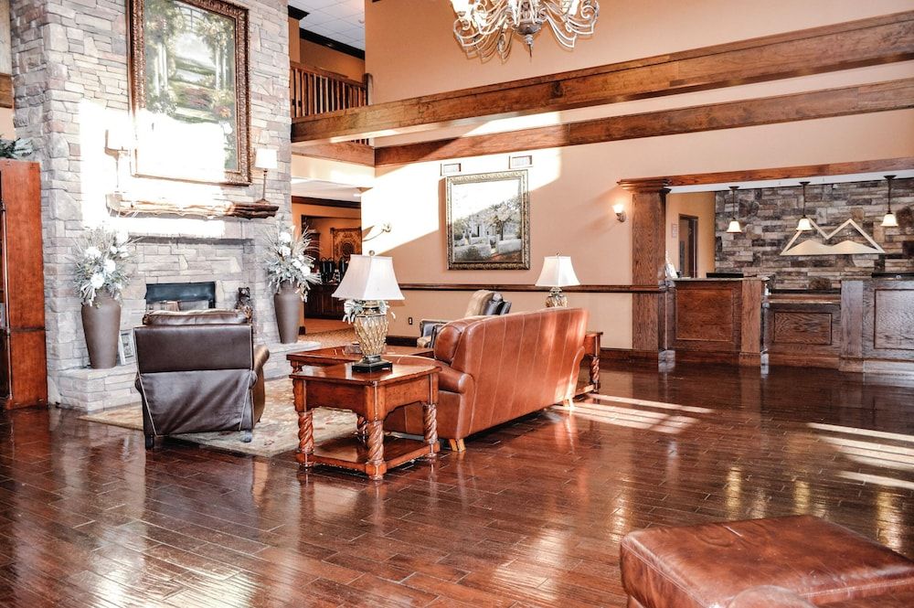 The Lodge at Flat Rock 3