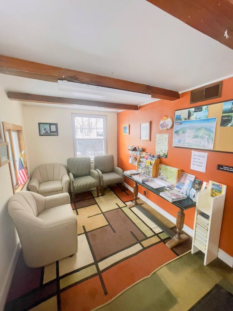 Stonybrook Motel & Lodge 2