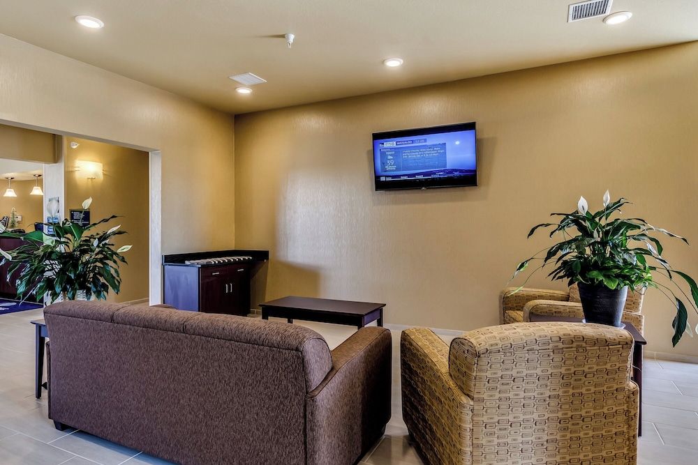 Cobblestone Inn & Suites - Waverly 2