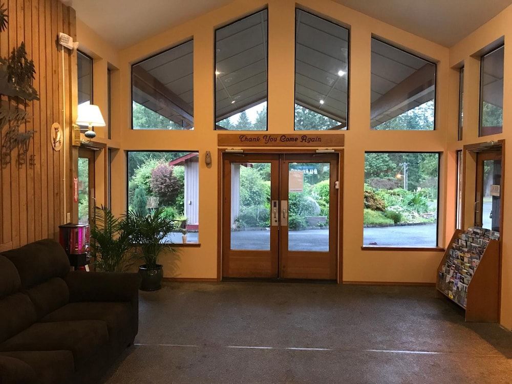 Sequim Bay Lodge 2