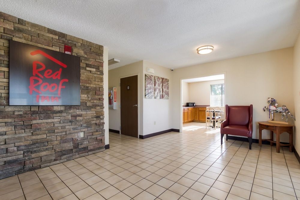 Red Roof Inn Shelbyville 3