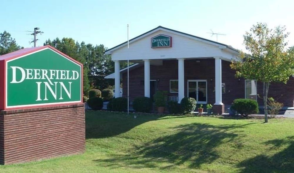 Deerfield Inn & Suites 2 étoiles à Fairview