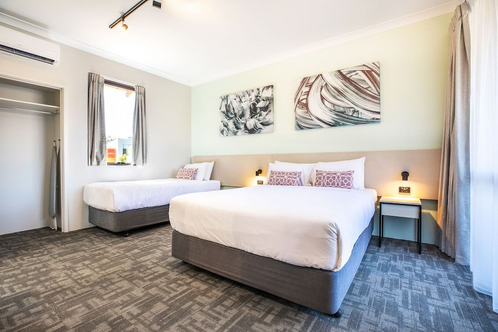 Nightcap at Wanneroo Tavern 2