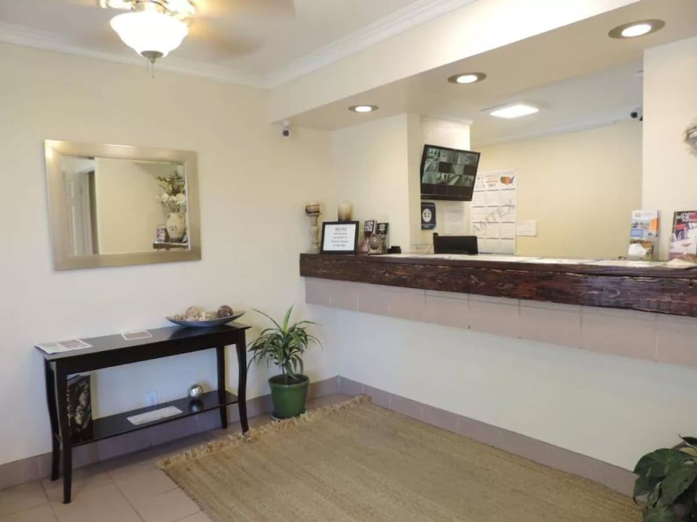 Lotus of Lompoc - A Great Hospitality Inn 2