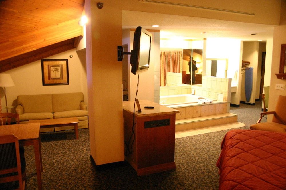 American Inn and Suites Ionia 3