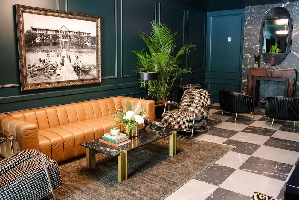 The Inn Hotel Lake Okoboji, Ascend Collection 3