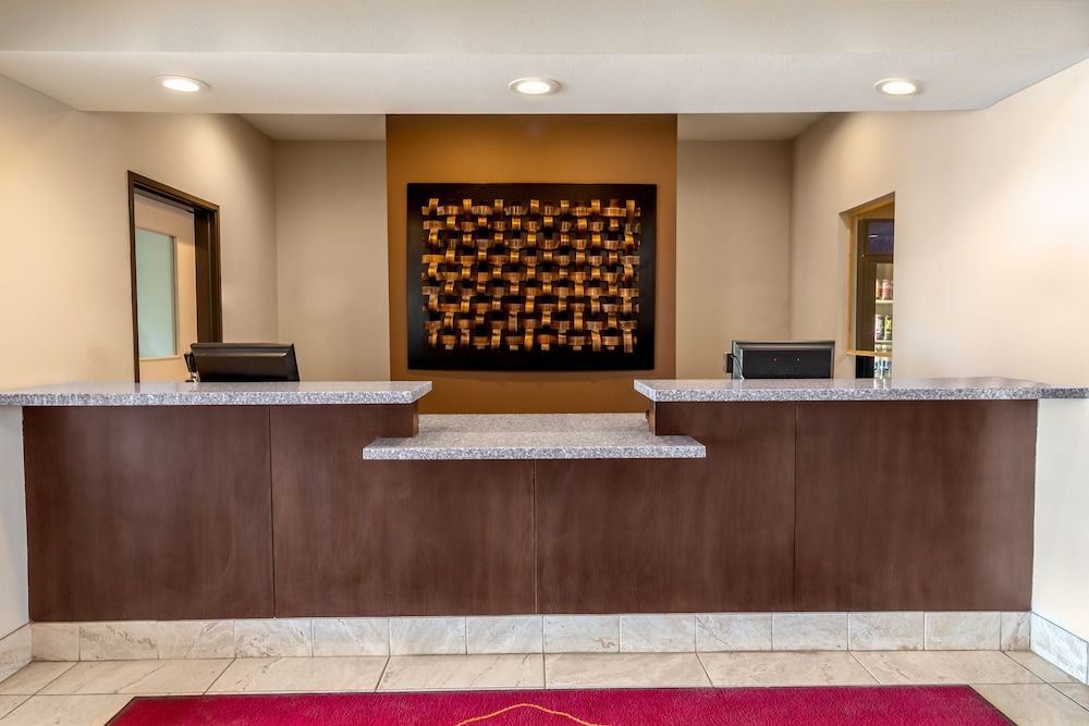 Landmark Suites 2