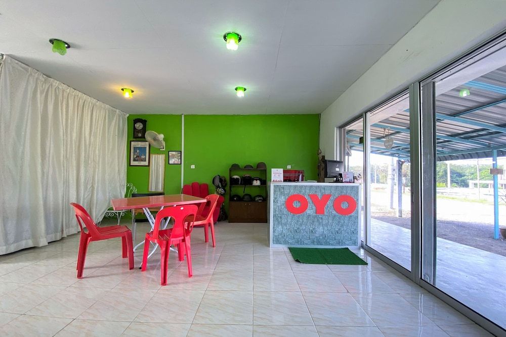 OYO 90168 Serambi Pelangi Chalet 2